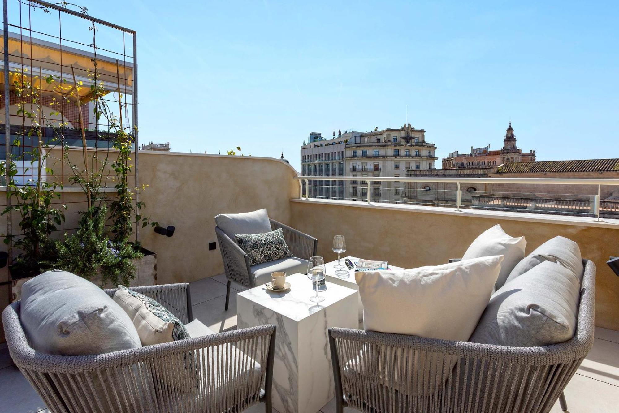 Genteel Home San Francisco Suites Seville Luaran gambar