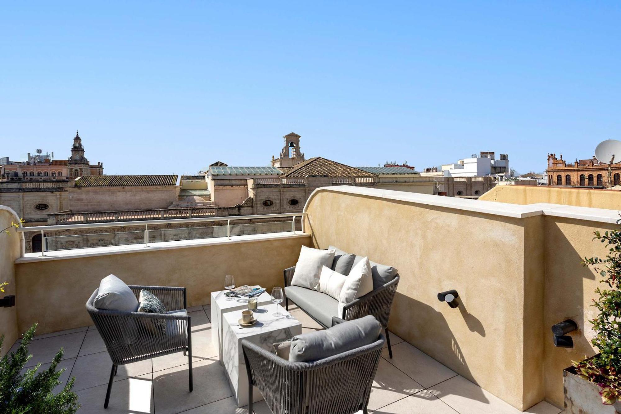 Genteel Home San Francisco Suites Seville Luaran gambar